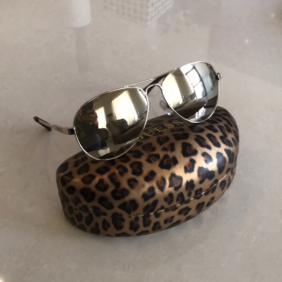 Guess Accessories - Guess Gold Mirror Aviator Sunglasses